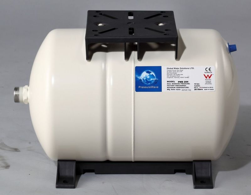 Global 20 Litre Yatay Ayaklı Patlamayan Genleşme Tankı 10 Bar 90 C1'' Bağlantı